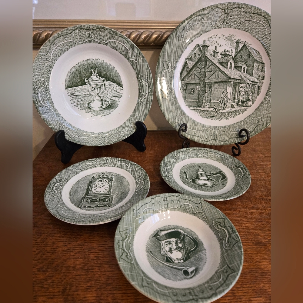Old Curiosity  Shop  Dishes Place setting
